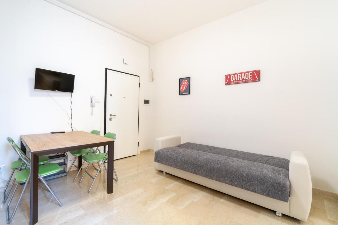 Ferienwohnung Housmart San Carlo 17 Bologna Exterior foto